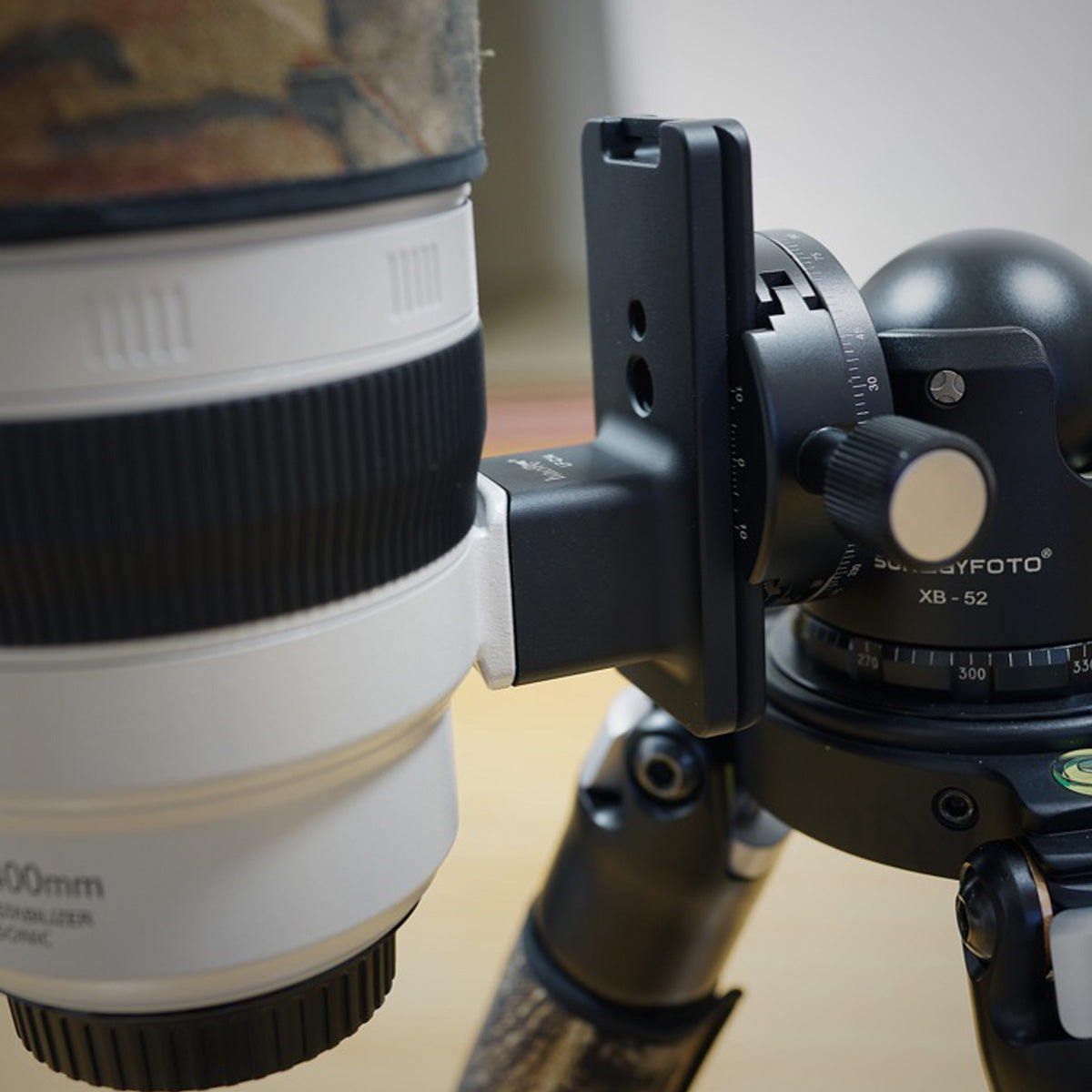 Haoge LF-C14 Lens Collar Foot Tripod Mount Ring Stand Base for Canon EF 100-400mm f/4.5-5.6L IS II USM Lens built-in Arca Type Quick Release Plate