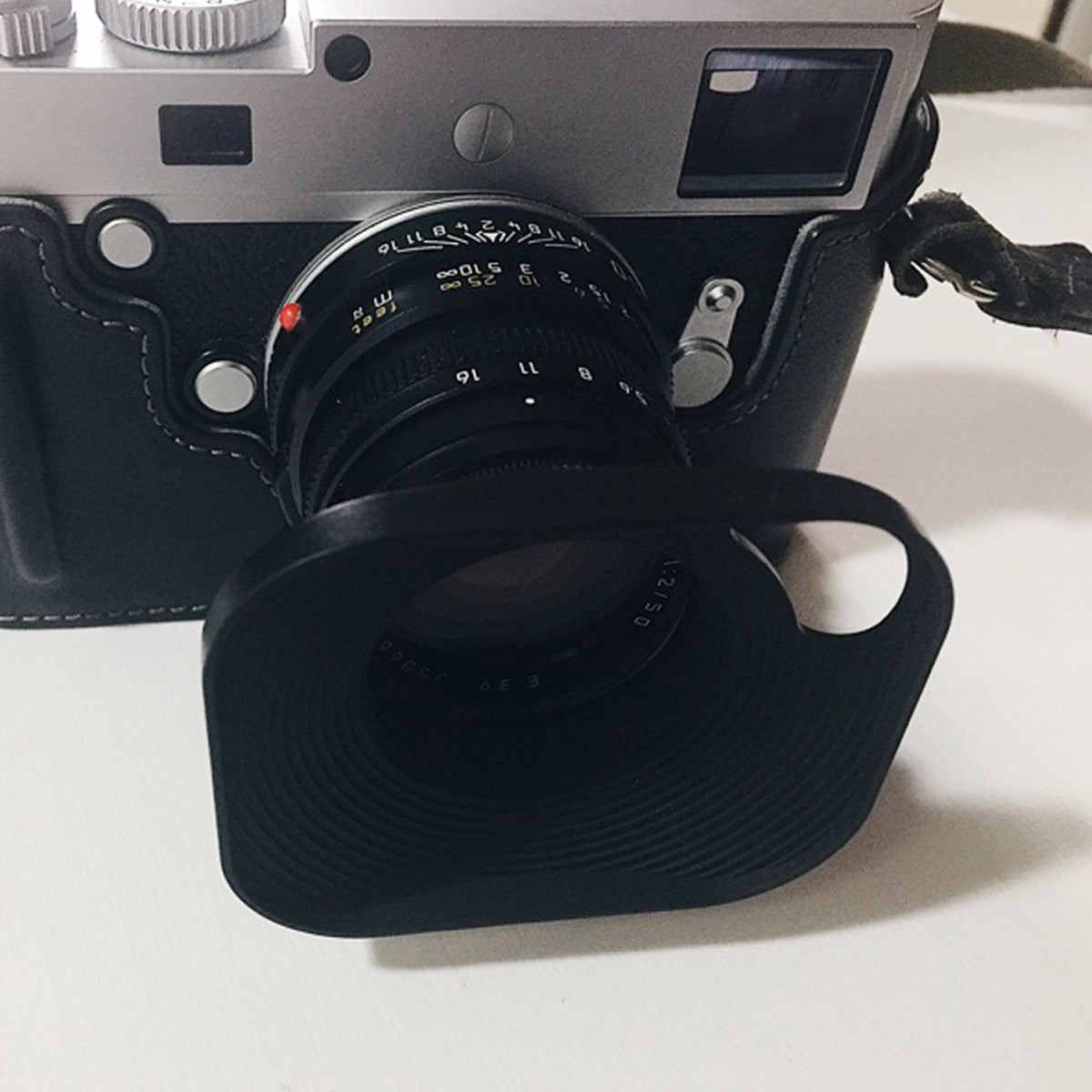 Haoge LH-B39P 39mm Square Metal Screw-in Lens Hood Hollow Out Designed with Cap for Leica Rangefinder Camera with 39mm E39 Filter Thread Lens Black