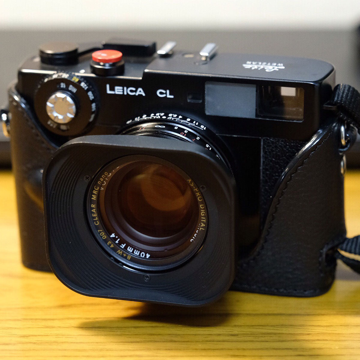 Haoge LH-ZV02 Square Metal Lens Hood for Carl Zeiss Biogon T* 2/35 35mm f2 ZM, C Biogon T* 2.8/35 35mm f2.8 ZM, Planar T* 2/50 50mm f2 ZM; Voigtlander NOKTON CLASSIC 35mm f1.4 I&II VM, 40mm f1.4 VM;Voigtlander Nokton Vintage Line 50mm f/1.5 Aspherica Lens