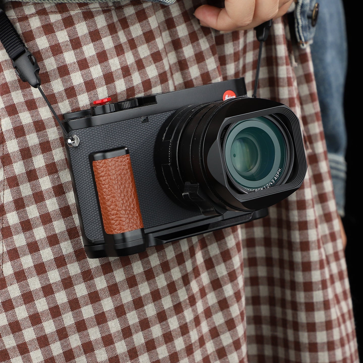 Haoge Handle HandGrip for Leica Q3 Q3-43 Digital Camera Body Accessories L-Shape Grip Bracket Brown HG-Q3B-C