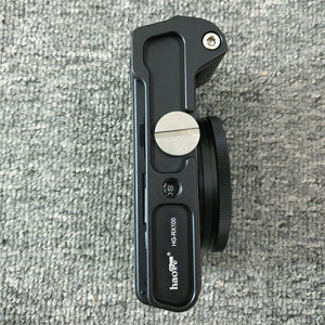 Haoge HG-RX100 Skidproof Camera Bracket Holder Hand Grip for Sony Cyber-shot DSC RX100 / M1,  RX100II / M2,  RX100III / M3,  RX100IV / M4, RX100V / M5 Camera