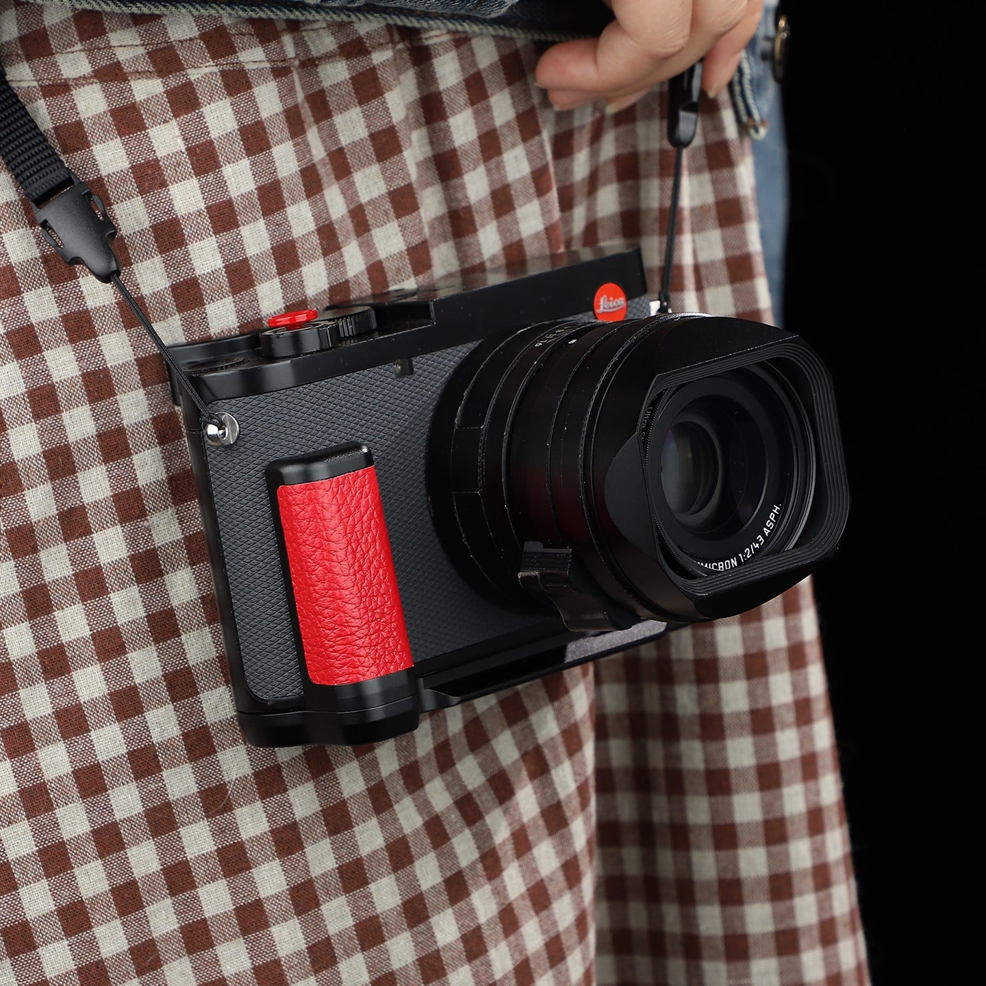 Haoge Handle HandGrip for Leica Q3 Q3-43 Digital Camera Body Accessories L-Shape Grip Bracket Red HG-Q3B-R
