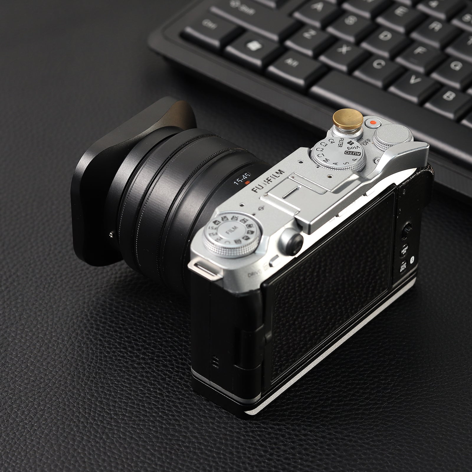 Haoge 52mm Square Metal Lens Hood Shade for Fujifilm XC15-45 mm on