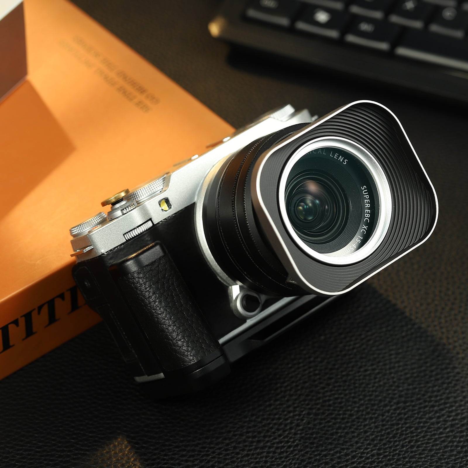 Haoge 52mm スクエアメタルレンズフードシェード Fujifilm XC15-45 mm