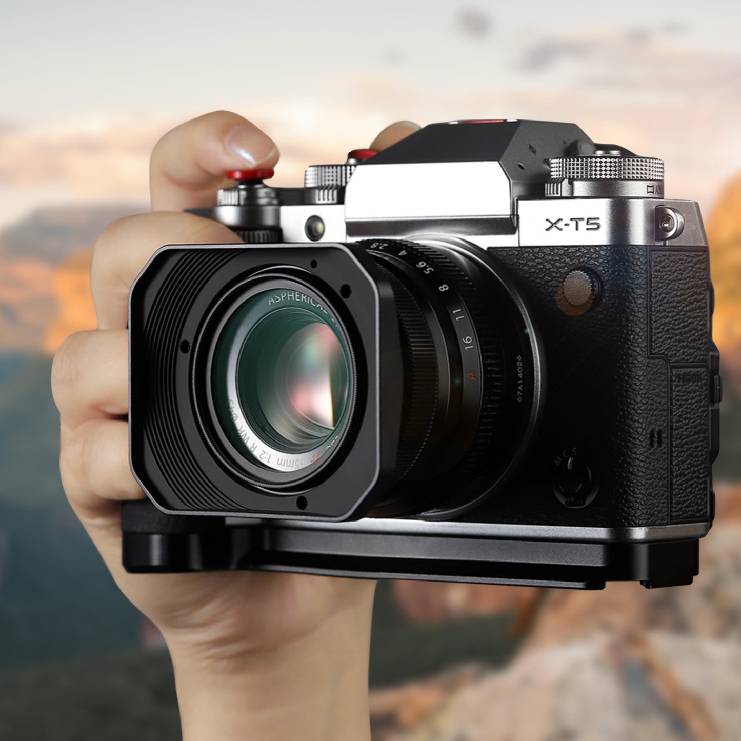 Haoge Metal Square Lens Hood for Fujifilm XF35mm f2 R WR and XF23mm f2 R WR Lens,XC35mm F2 Lens Shade on Fuji X-T5 XT50 XT30III Bayonet  Mount LH-X35-NB