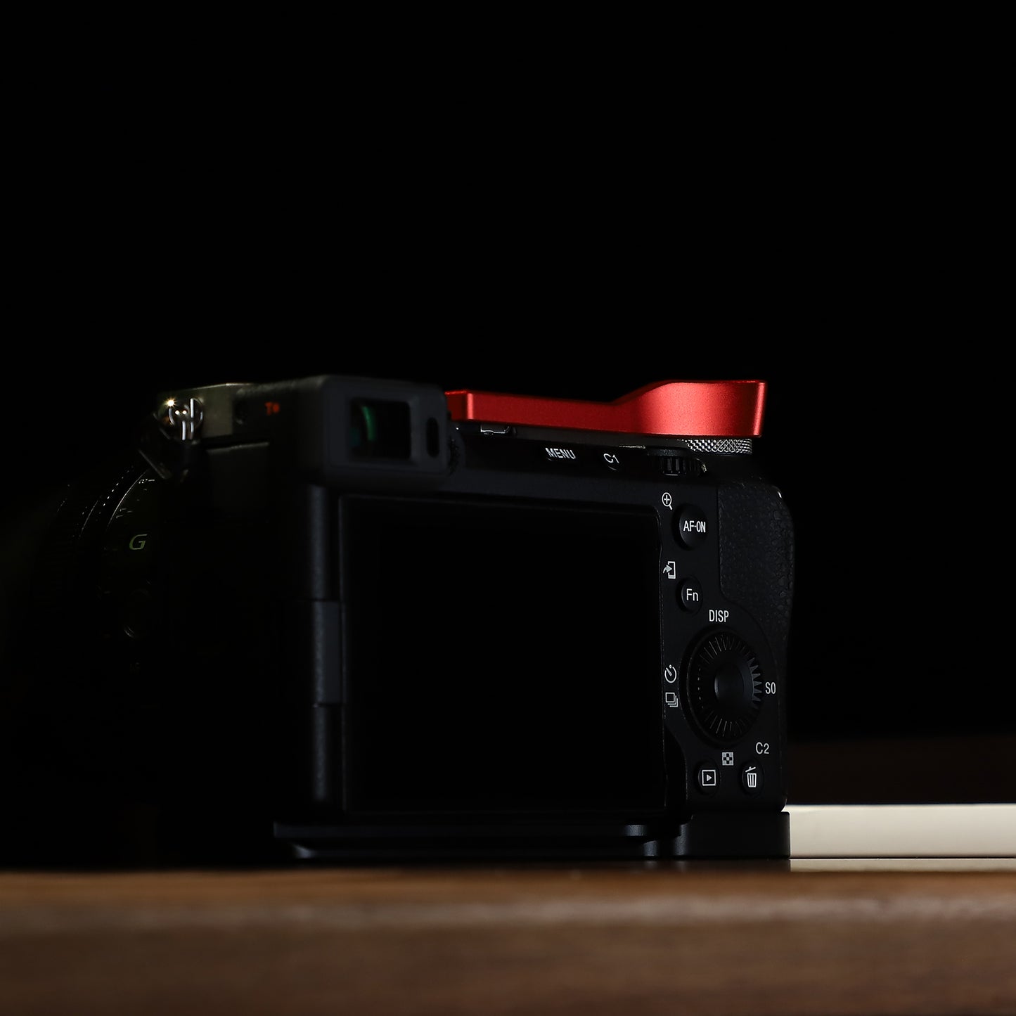 Haoge Thumb Hand Grip for Sony α7Cii,A7CR Camera Accessories Red Metal Hot Shoe Thumb Up Rest Hand Grip THB-S7CR-R