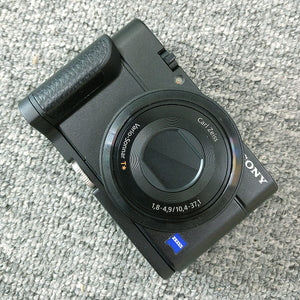 Haoge HG-RX100 Skidproof Camera Bracket Holder Hand Grip for Sony Cyber-shot DSC RX100 / M1,  RX100II / M2,  RX100III / M3,  RX100IV / M4, RX100V / M5 Camera