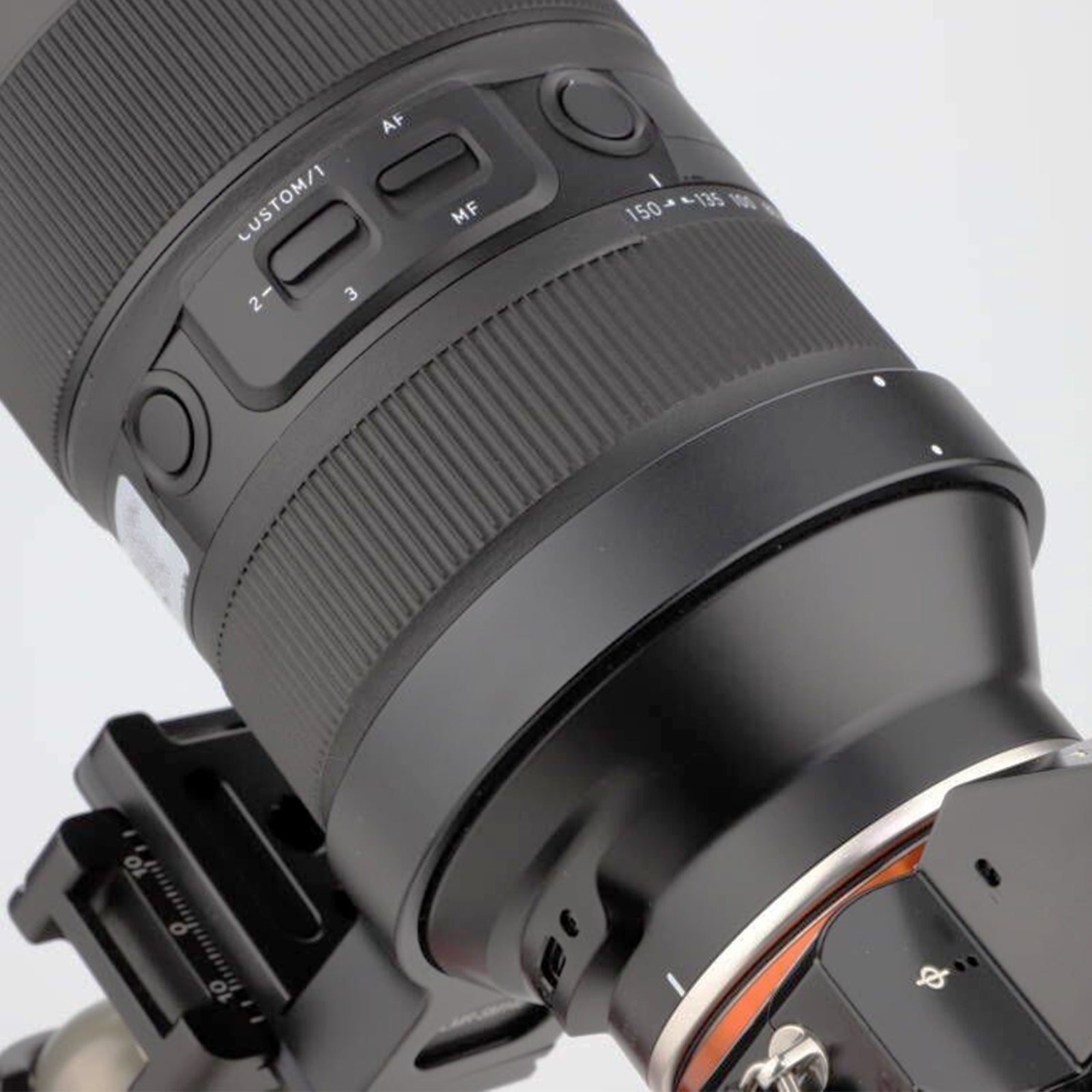 Haoge Tripod Collar Ring For Sony FE 70-200mm F4 G OSS Lens - Arca Swiss Quick Release Mount With 1/4" 3/8" Screws